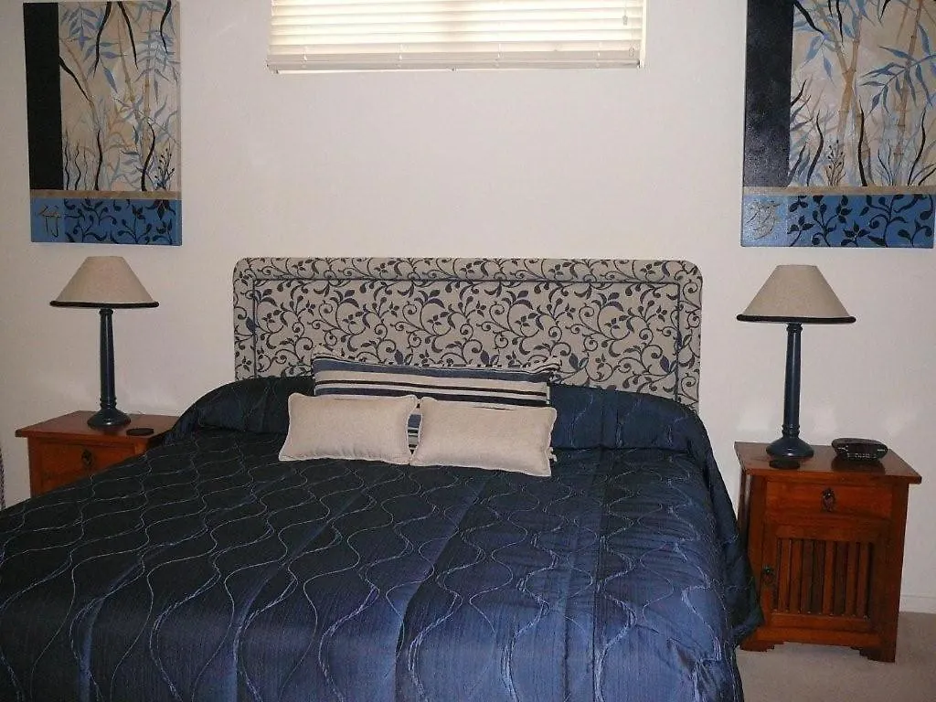 Magnolia Lane Apartments Twin Waters Aparthotel