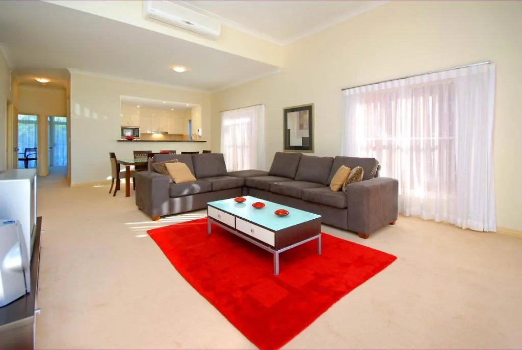 **** Aparthotel Magnolia Lane Apartments Twin Waters Australia