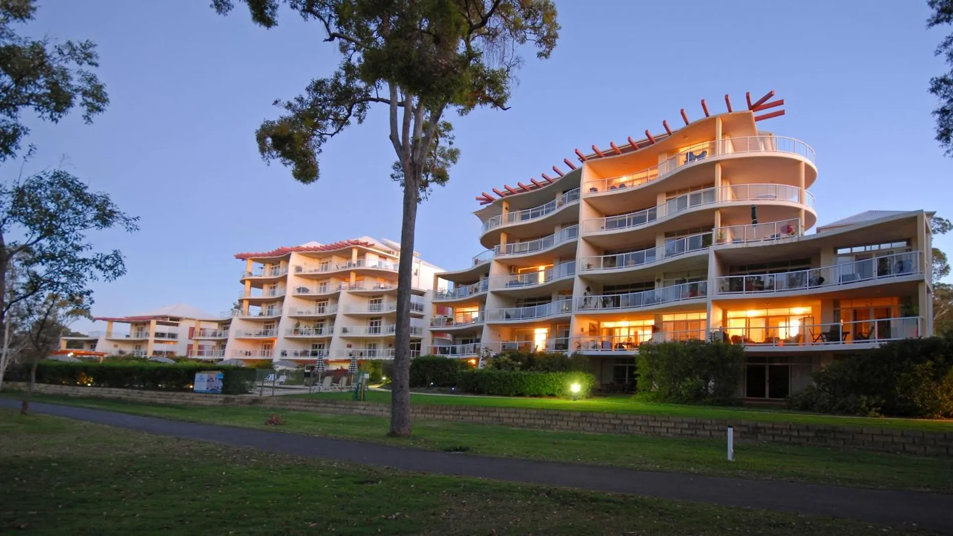 **** Aparthotel Magnolia Lane Apartments Twin Waters Australia
