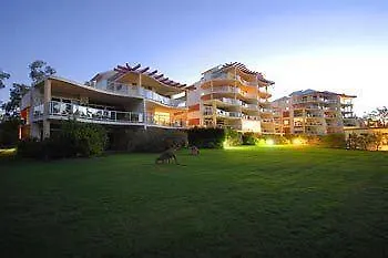 Magnolia Lane Apartments Twin Waters Aparthotel