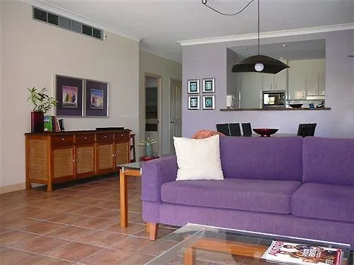 Magnolia Lane Apartments Twin Waters 4*,